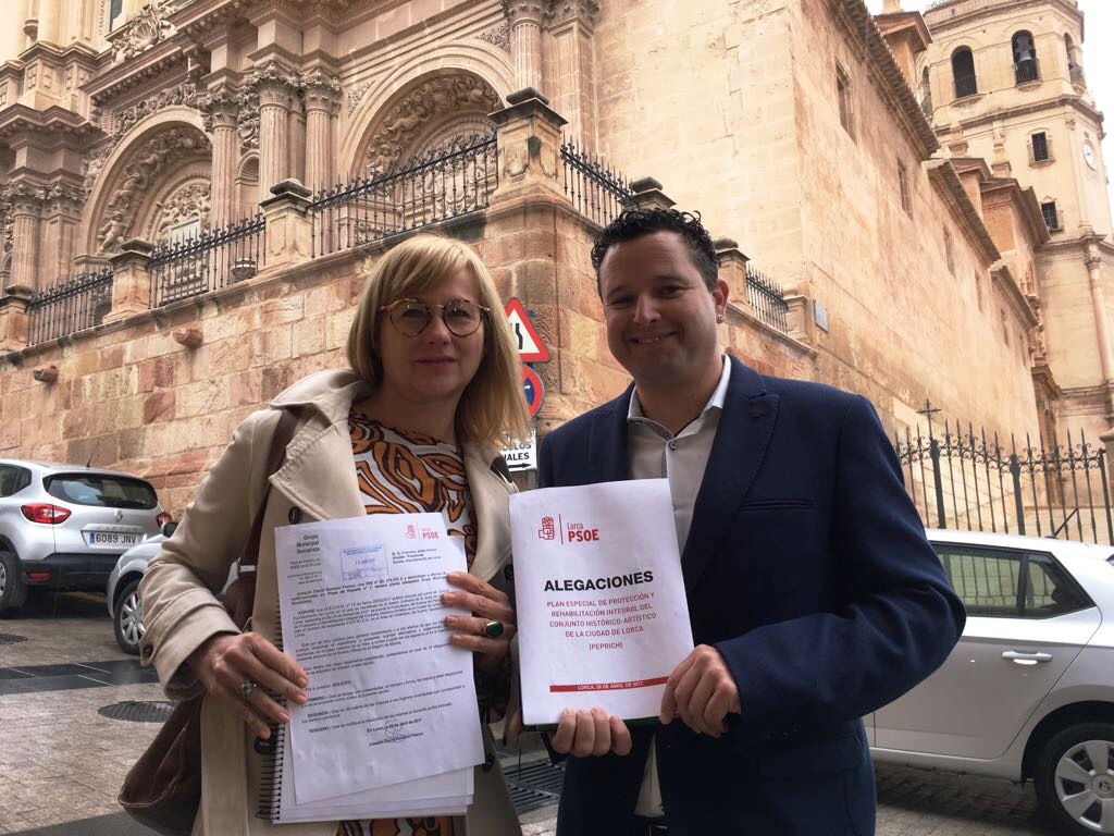 El PSOE denuncia la temeridad del Concejal de Cultura capaz de poner en riesgo el patrimonio lorquino por su afán de buscar la foto