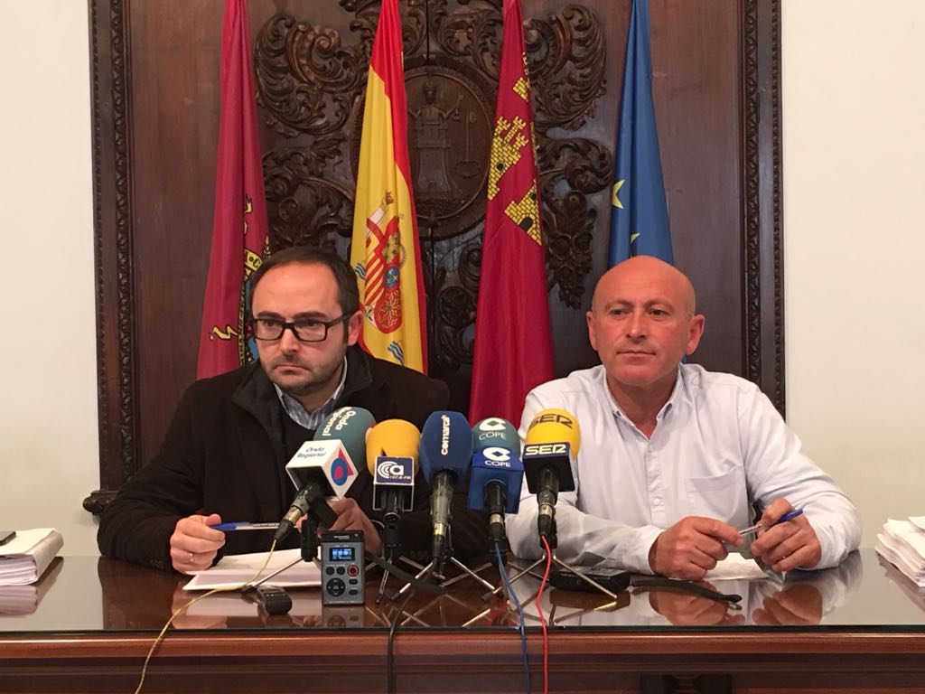 PSOE e IU exigen al Alcalde “respeto y lealtad institucional” con los grupos municipales de la oposición en el Ayuntamiento de Lorca