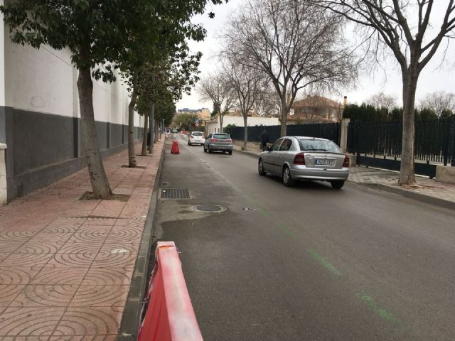 El PSOE espera que la directora de Obras haya tomado nota de los graves problemas de aparcamiento que el PP ha generado en La Isla con las obras