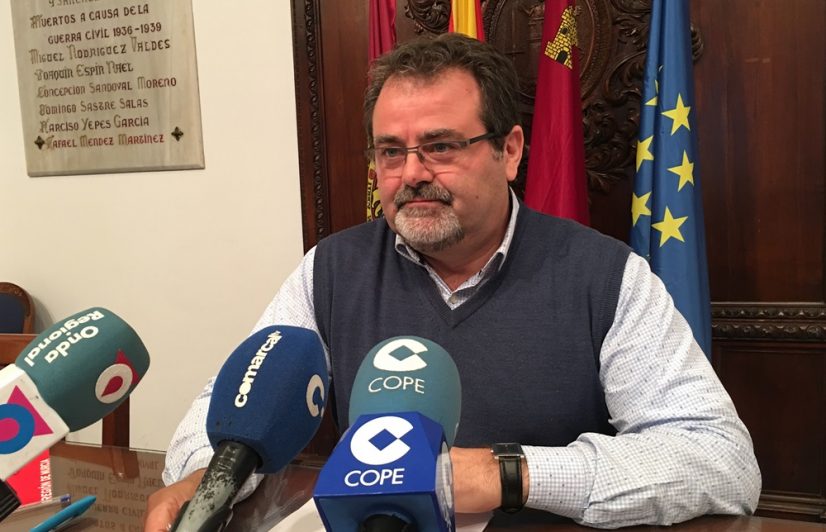 El PSOE califica de “abuso” que la Administración reclame los intereses hasta a los afectados por los terremotos que devolvieron voluntariamente sus ayudas y sin requerimiento previo
