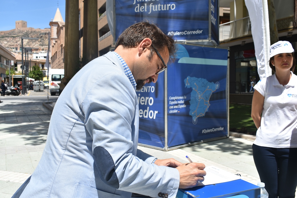 Diego José Mateos: “El Corredor Mediterráneo es irrenunciable para Lorca y vital para nuestras empresas. Lo decía ayer y lo digo hoy”