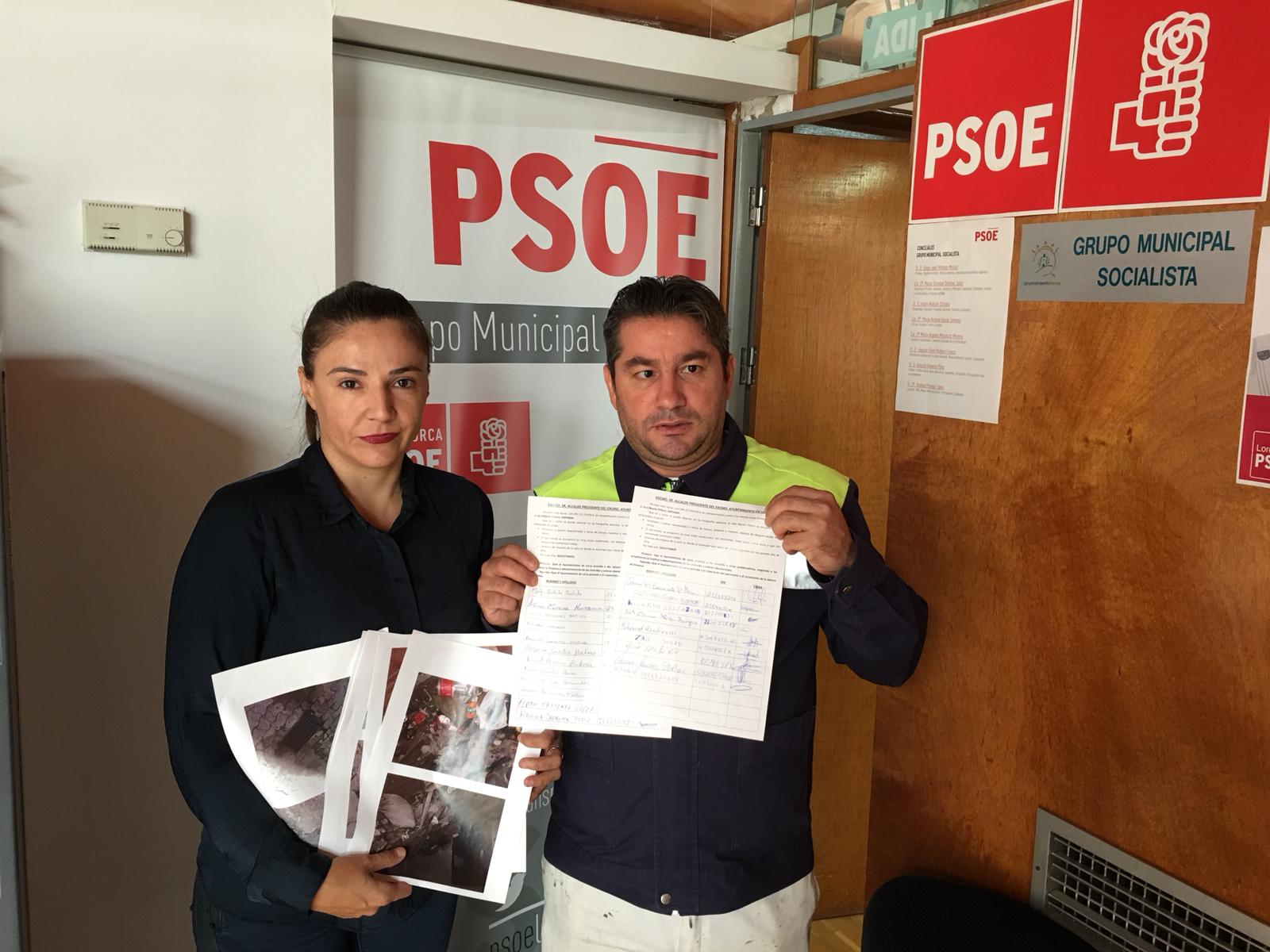 PSOE: “Los vecinos llevan años exigiendo al Alcalde de Lorca soluciones para evitar episodios como el del incendio en una vivienda de Martín Piñero”