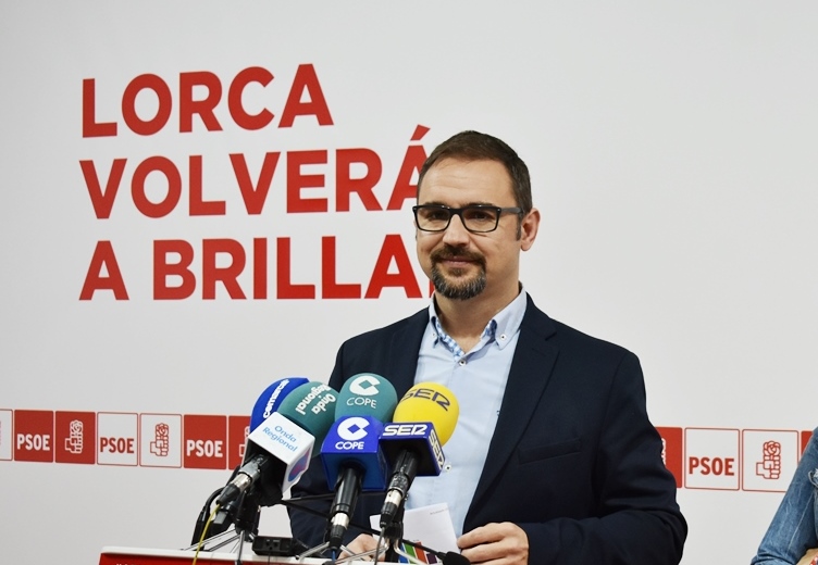Diego José Mateos: “Aprobaremos una ordenanza mucho más flexible para dar soluciones al sector hostelero, fundamental para el desarrollo económico de la ciudad”