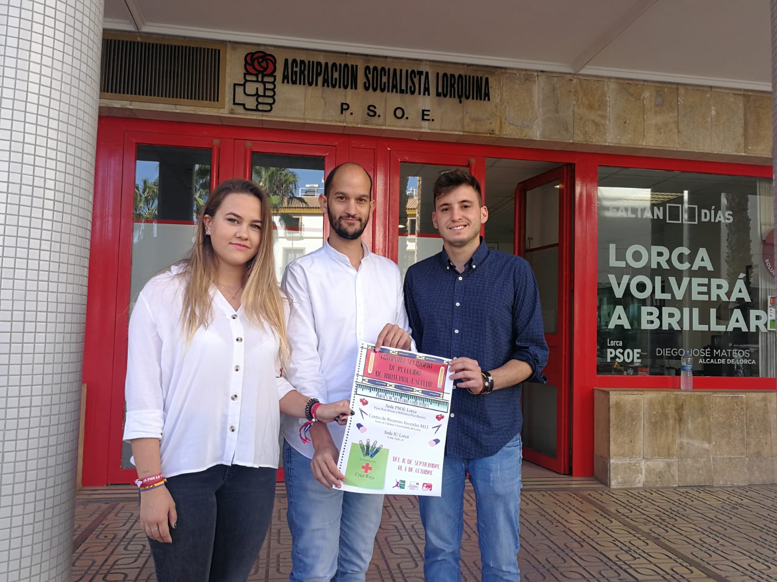 El Secretario General de Juventudes Socialistas de Lorca, José Ángel Ponce, ha presentado esta mañana la quinta edición de la campaña solidaria de recogida de material escolar