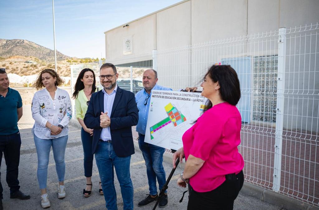 El PSOE impulsará la creación de un nuevo instituto en La Hoya para dar respuesta a las demandas educativas de los vecinos y vecinas de la zona