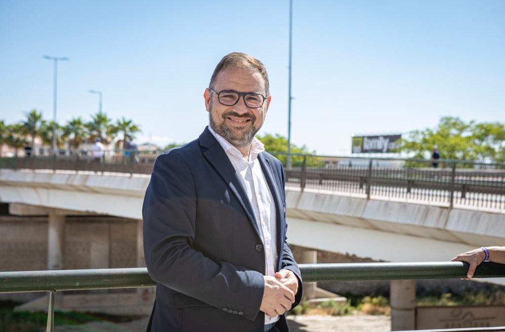 Diego José Mateos anuncia un Concurso de Ideas para la mejora estética del puente nuevo que une los barrios de San Diego y Santa Clara