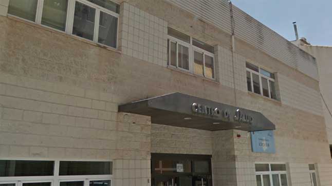 El cierre de los centros de salud de La Viña y San Diego en horario de tarde que aplica el Gobierno Regional del Partido Popular cada verano agrava el colapso de la Atención Primaria en Lorca