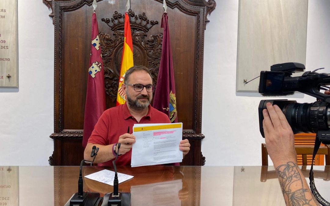 Mateos anuncia que el Gobierno de España aprueba el decreto de ayudas de 500.000€ para los damnificados por los terremotos a pesar de la inacción del gobierno regional