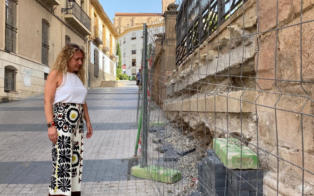 La demolición arbitraria de la escalinata de San Patricio por Fulgencio Gil está afectando negativamente la estética y funcionalidad de uno de los BIC más importantes de Lorca