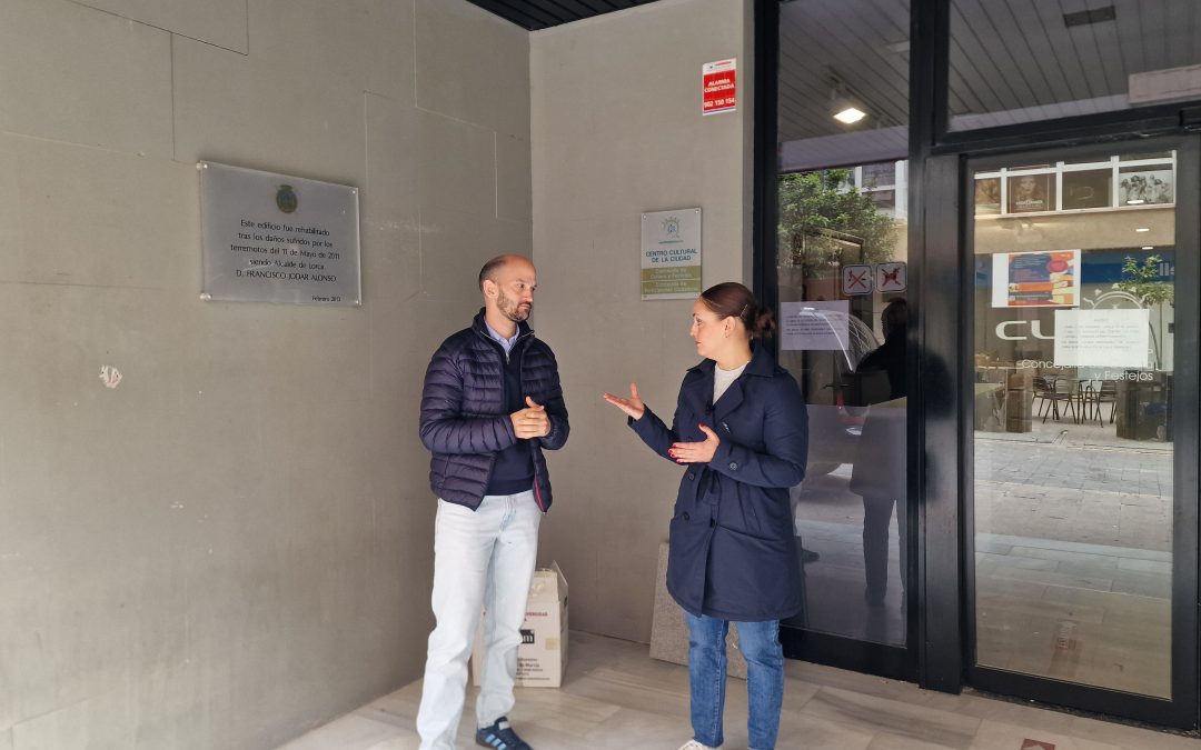 Más de 100 estudiantes lorquinos abandonados por Fulgencio Gil tras el cierre de la sala de estudios del Centro Cultural sin ninguna alternativa