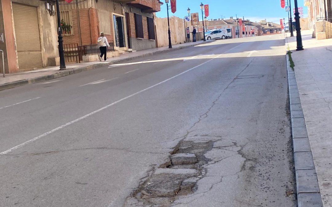 El PSOE solicita la mejora urgente de la subida del puente del barrio de San Cristóbal ante la proximidad de las celebraciones de Semana Santa