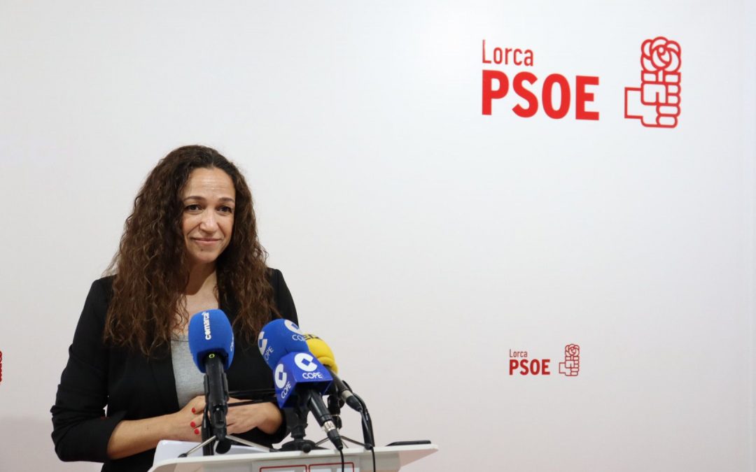 Isabel Casalduero presenta su candidatura a la Secretaría General al del Partido Socialista en Lorca