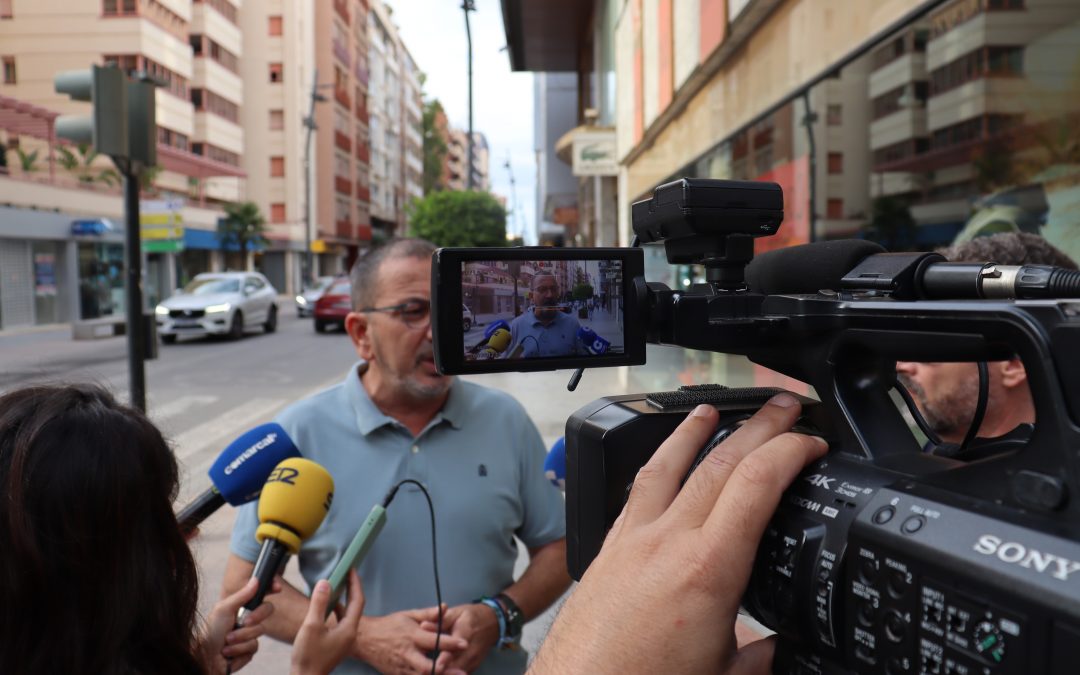 “Fulgencio Gil va a sablear el bolsillo de los lorquinos con multas de 200 euros por la Zona de Bajas Emisiones”