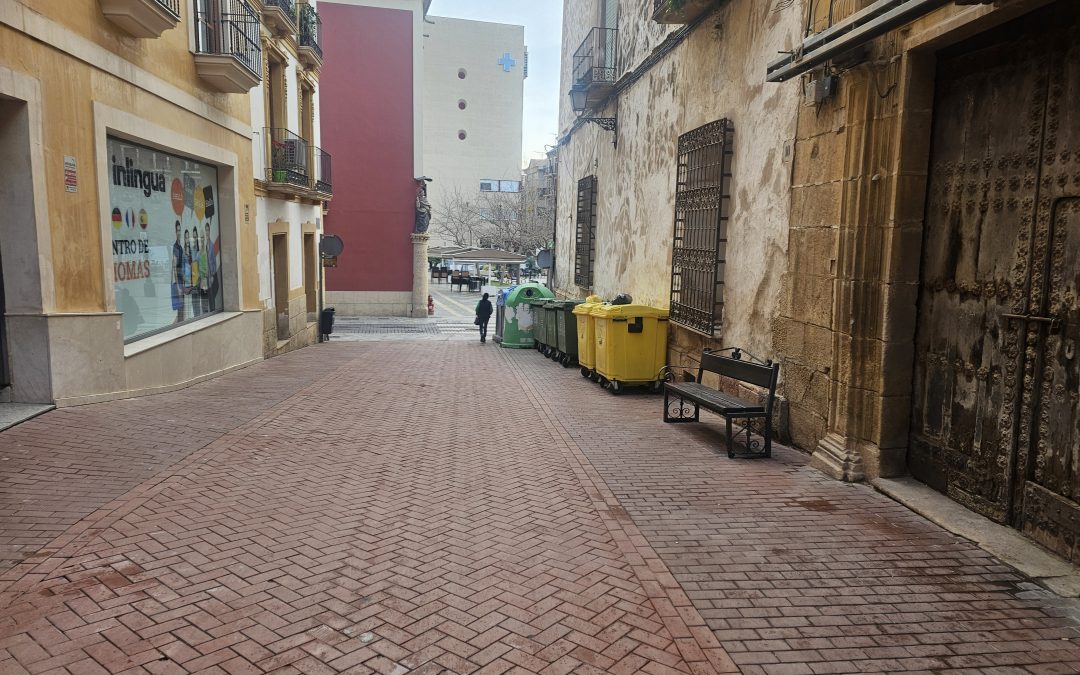 El PSOE de Lorca propone un plan estratégico para agrupar contenedores en solares y mejorar la imagen de la ciudad