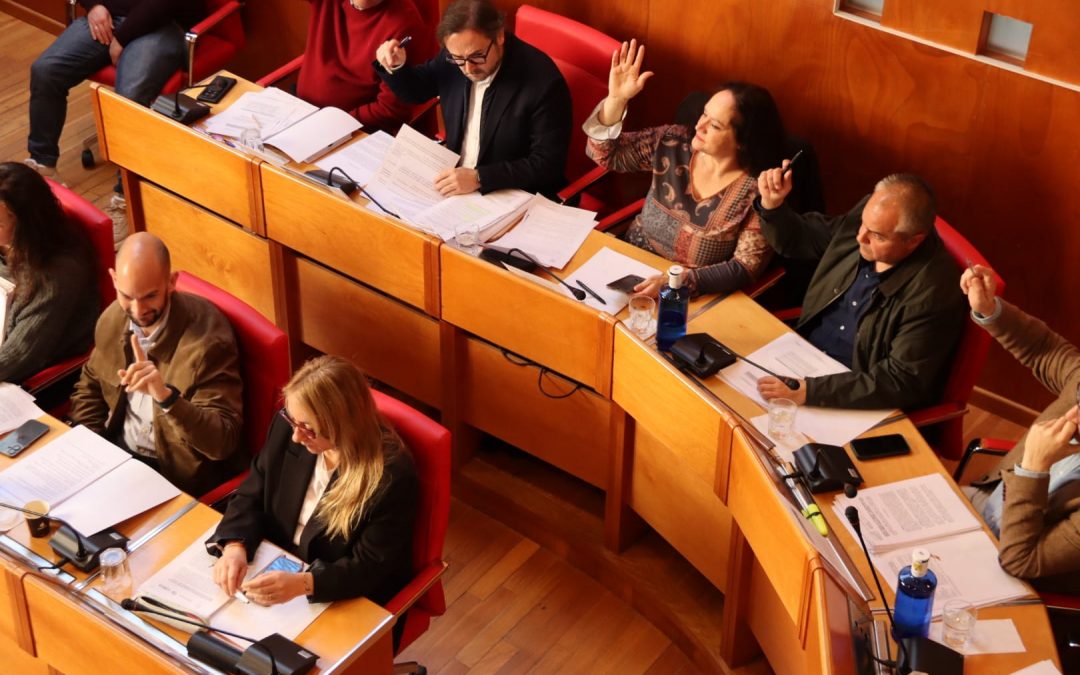 “PP y VOX estafan a los lorquinos con una subida encubierta de impuestos y la eliminación de la bonificación a la energía solar”