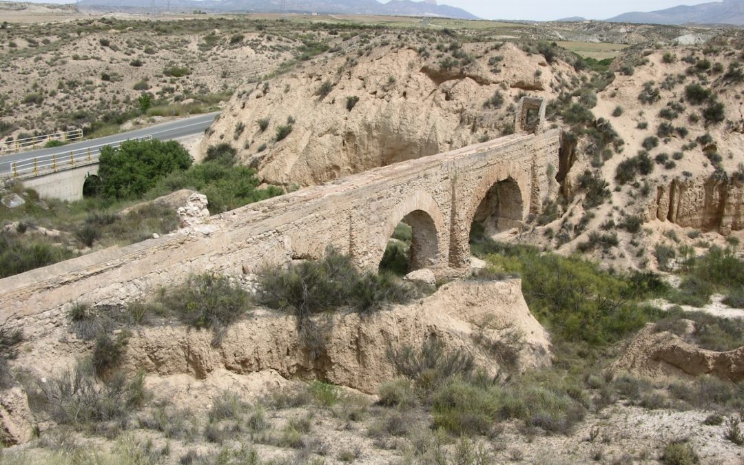 El PSOE de Lorca exige en la Asamblea la protección inmediata del Acueducto de Zarzadilla para poder optar a la subvención del 2 % cultural del Gobierno de España
