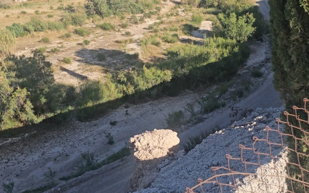 El PSOE de Lorca denuncia la gestión de “parches y más parches” que aplica Fulgencio Gil y que mantiene a los vecinos de Río en permanente riesgo