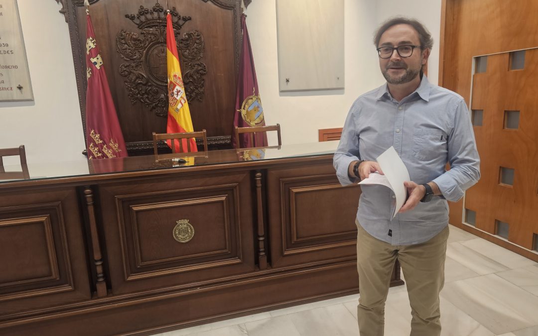 El PSOE denuncia que Fulgencio Gil pretende endeudar a los lorquinos en 5 millones de euros mediante un préstamo para “pagarse su campaña electoral”