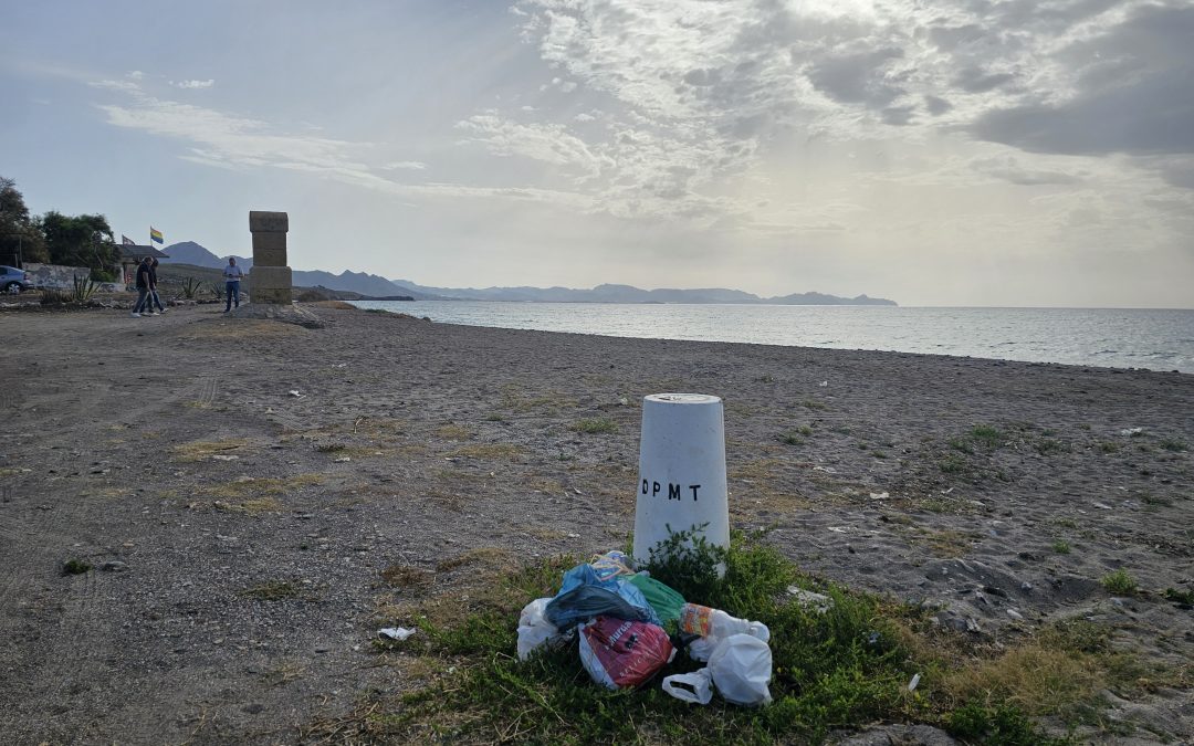 El PSOE de Lorca denuncia el «abandono absoluto» de las playas lorquinas por parte de Fulgencio Gil y su equipo, “son un vertedero 10 meses al año”