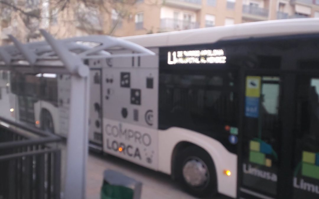 El PSOE exige reforzar la Línea 1 en Lorca ante otra oleada de quejas por autobuses abarrotados y sin aire acondicionado en plena hora punta
